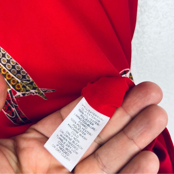 Loft size L red parrot print camisole top - Picture 4 of 4